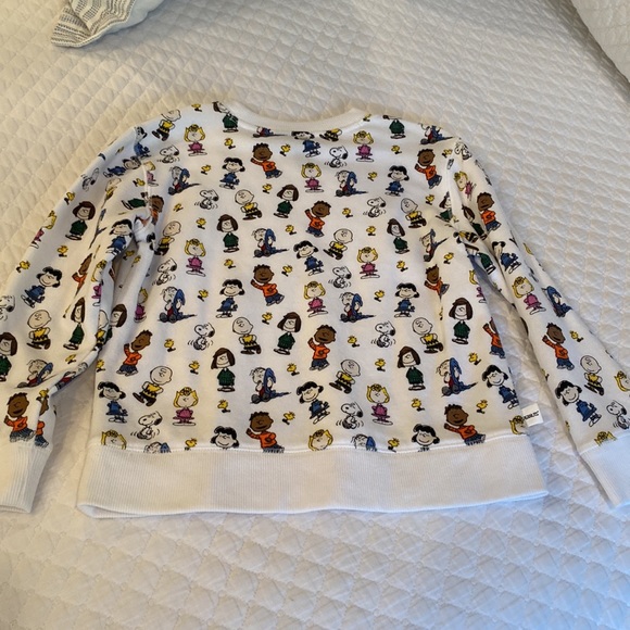 Peanuts Sweatshirt - Picture 3 of 7